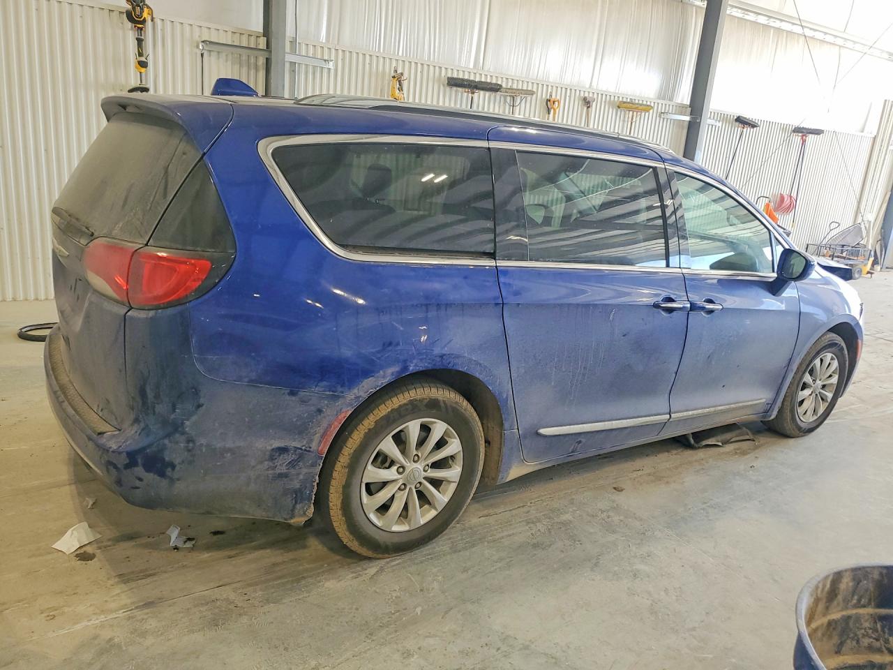 Chrysler Pacifica Touring L