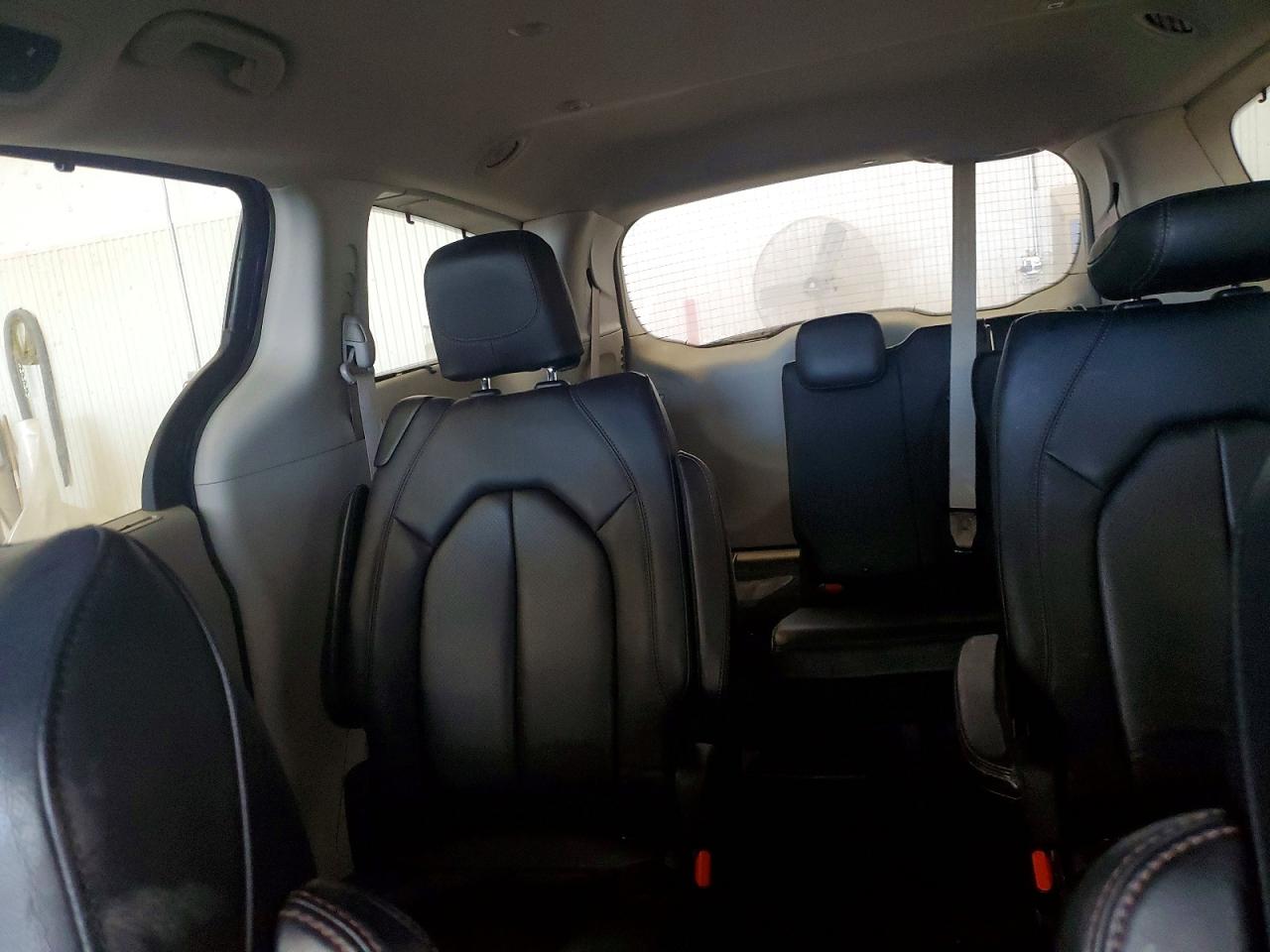 Chrysler Pacifica Touring L
