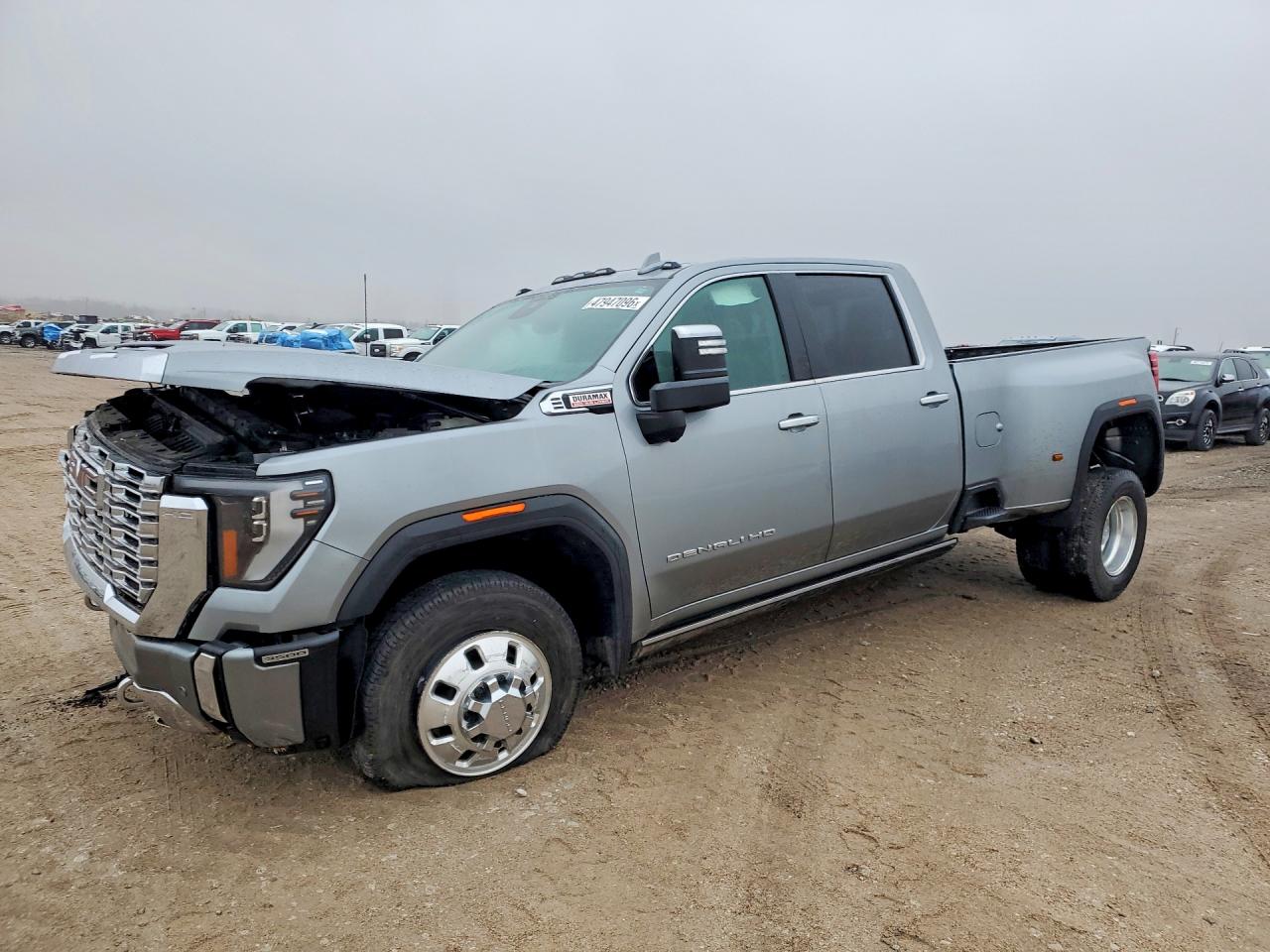Salvage GMC Sierra Image