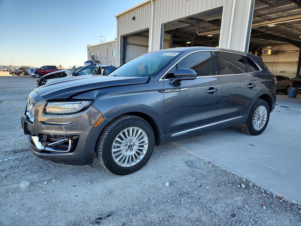 Salvage Lincoln Nautilus Image