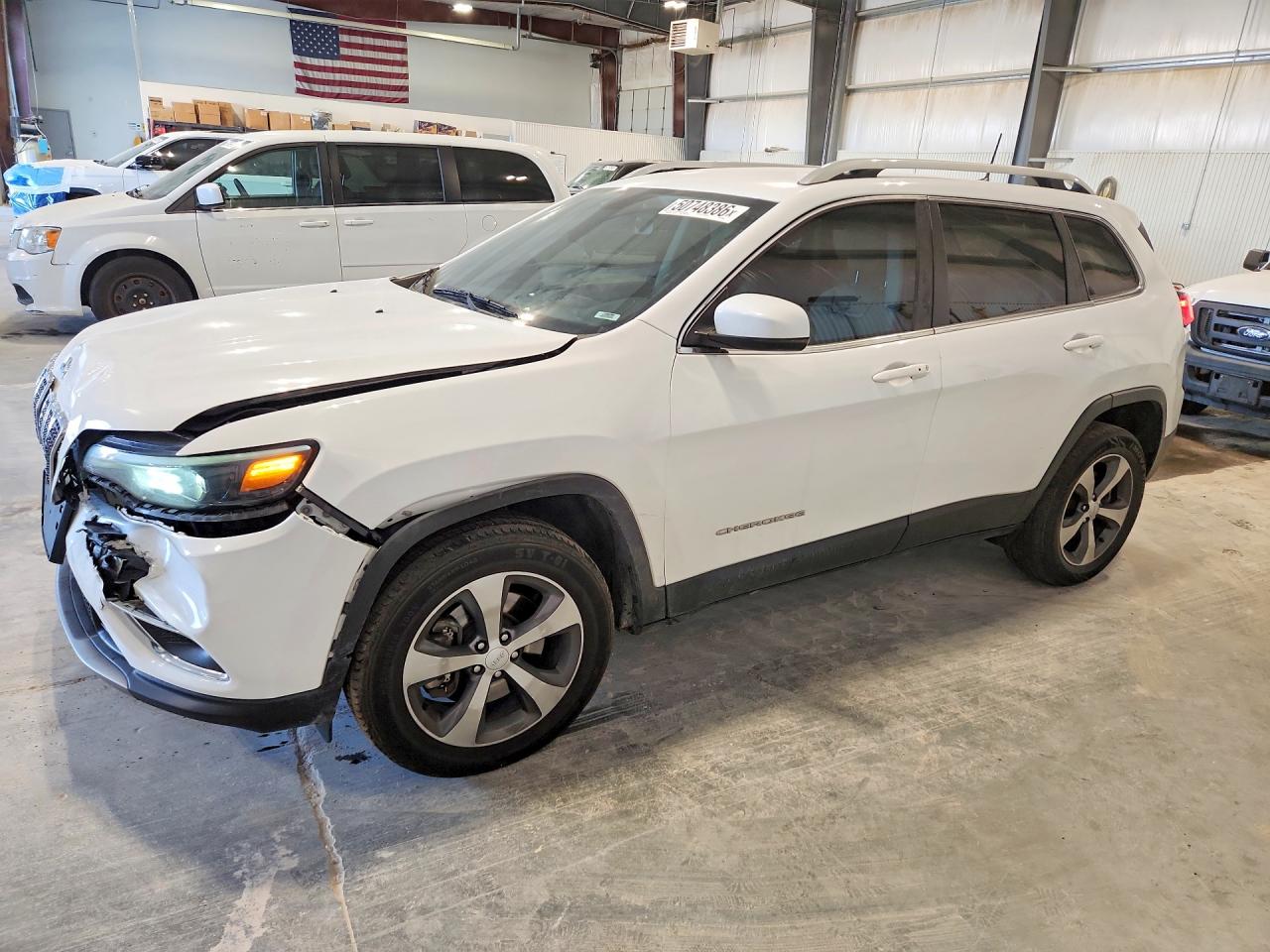 Salvage Jeep Cherokee Image