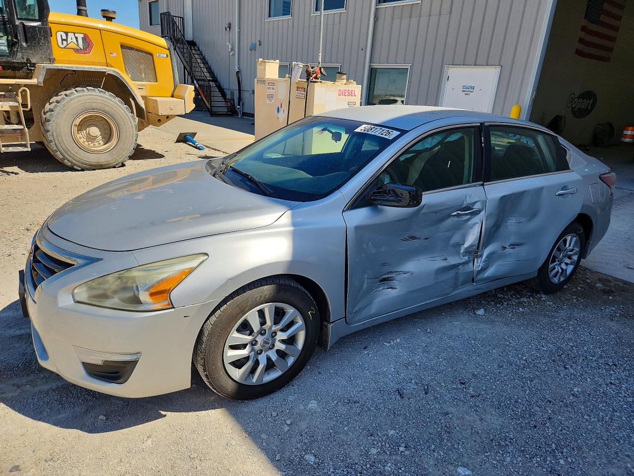 Salvage Nissan Altima Image