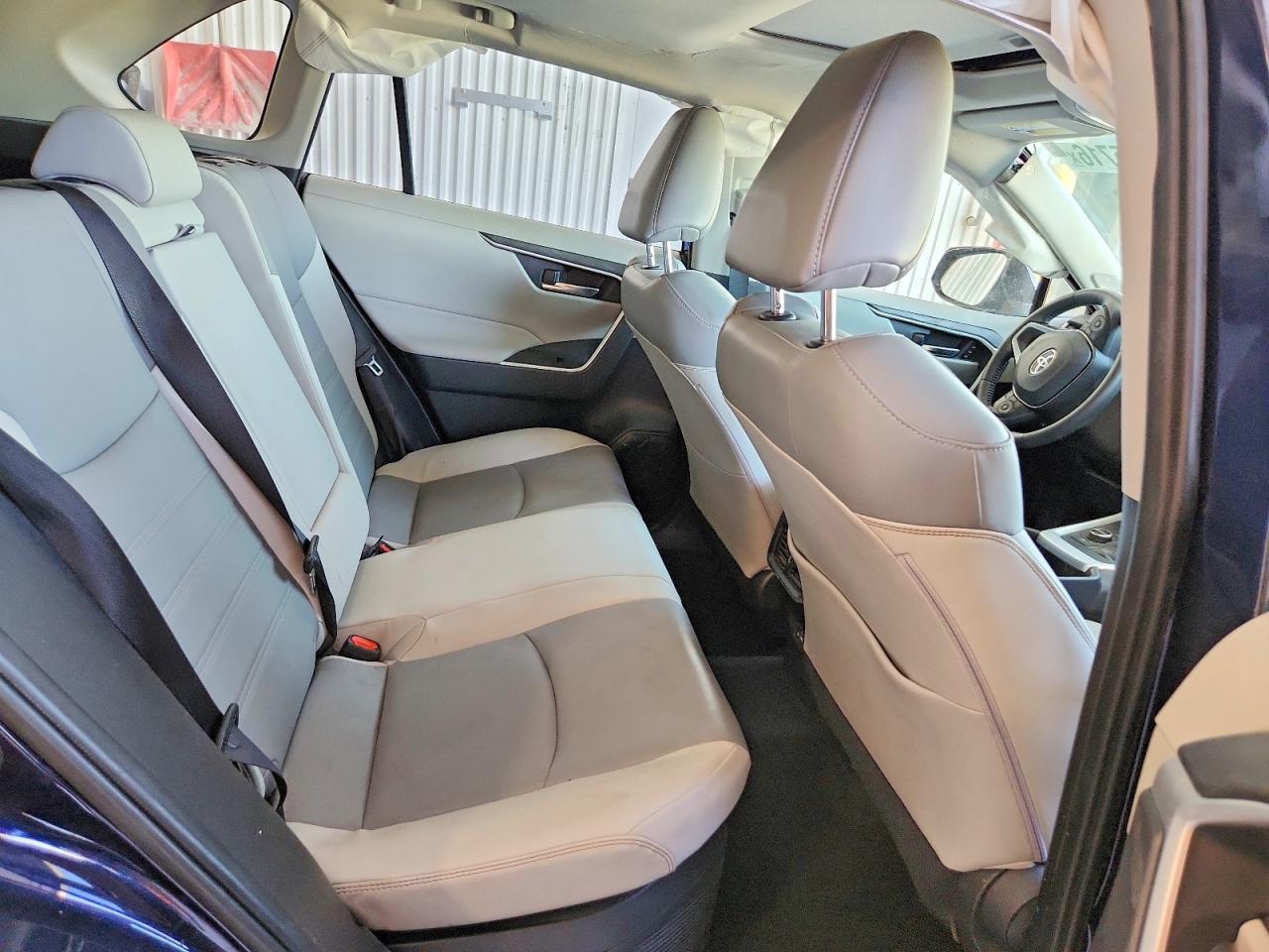 Toyota RAV4 Xle Premium
