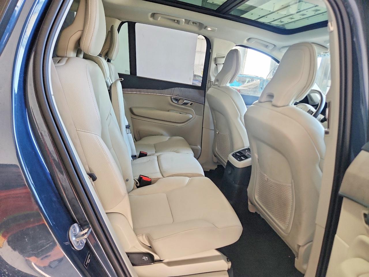 Volvo XC90 Plus