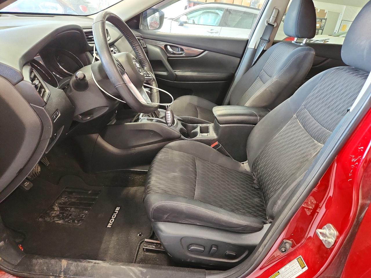 Nissan Rogue Sv