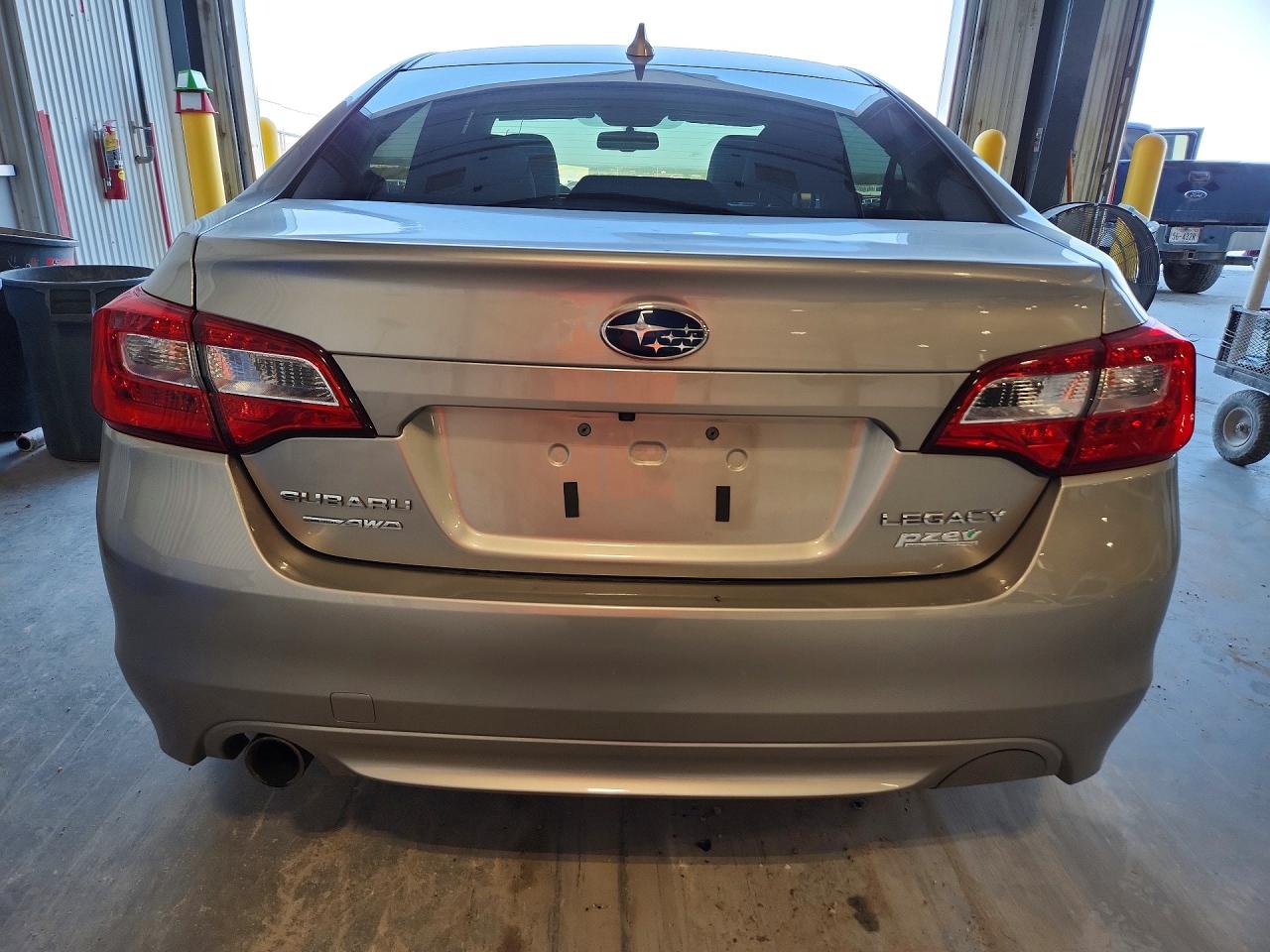 Subaru Legacy 2.5i Premium