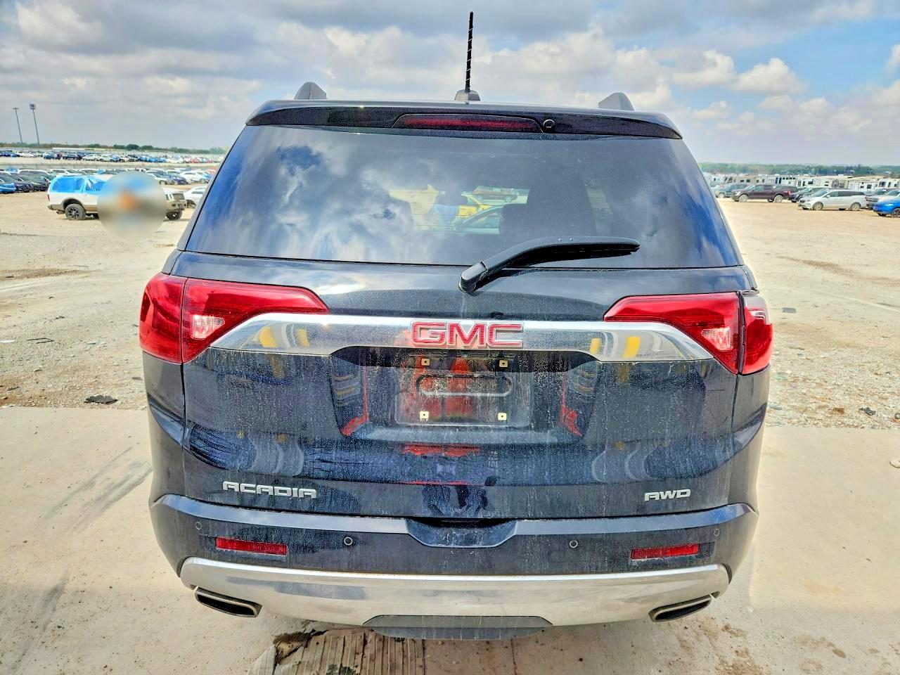 GMC Acadia Denali