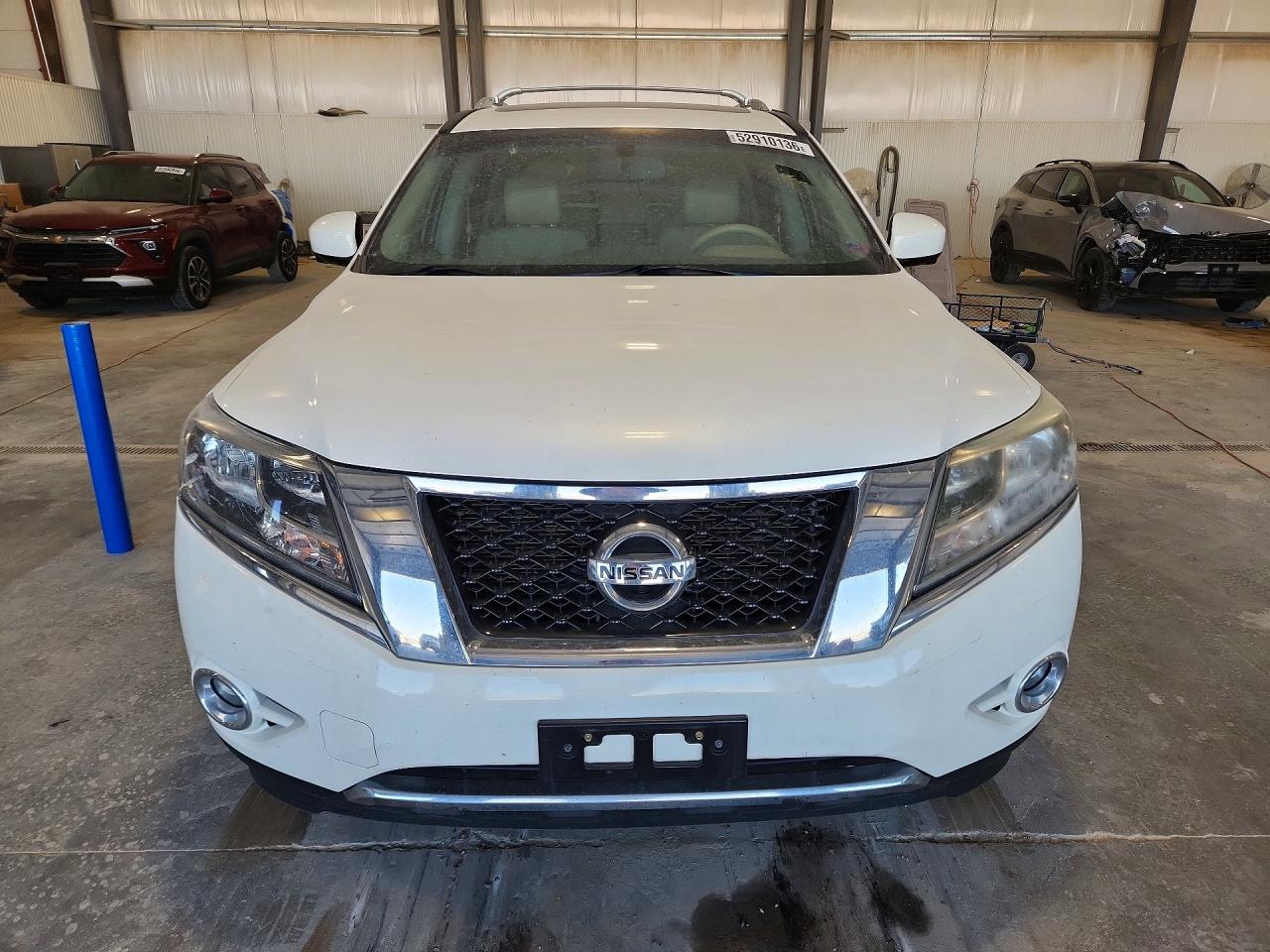 Nissan Pathfinder S