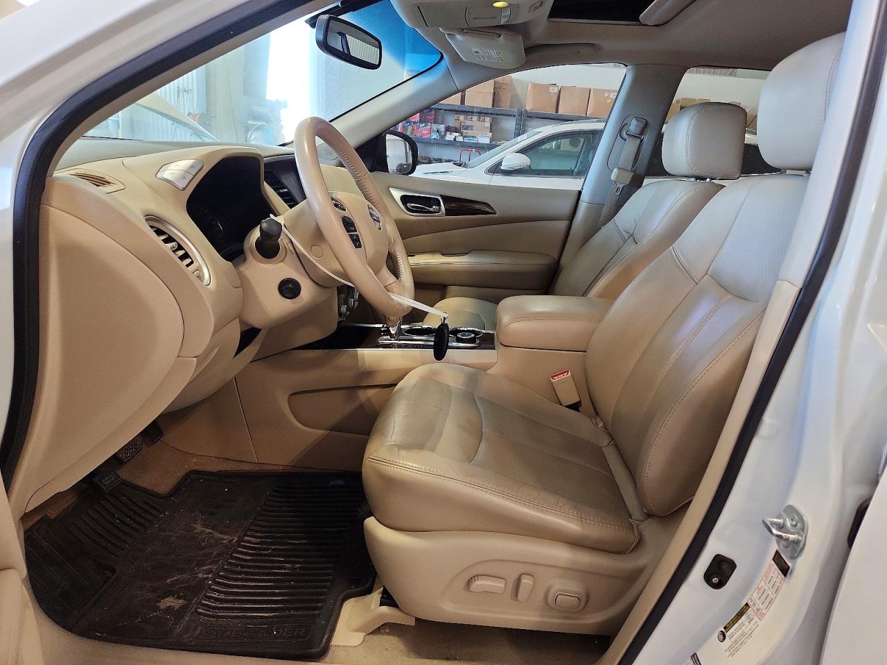 Nissan Pathfinder S