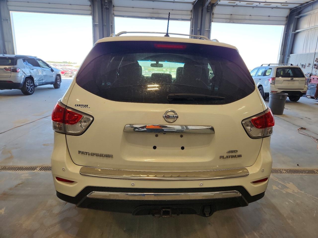 Nissan Pathfinder S