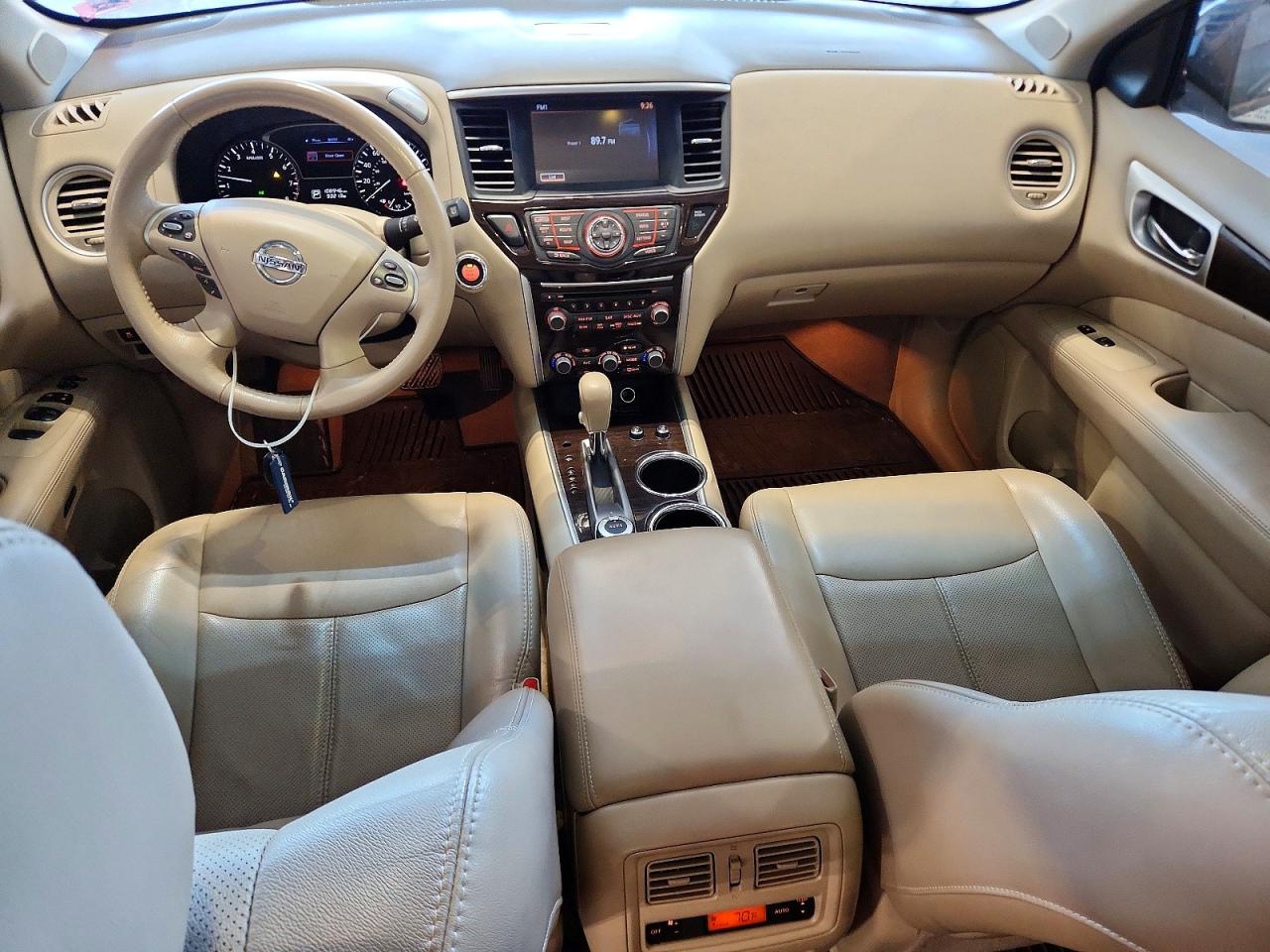 Nissan Pathfinder S