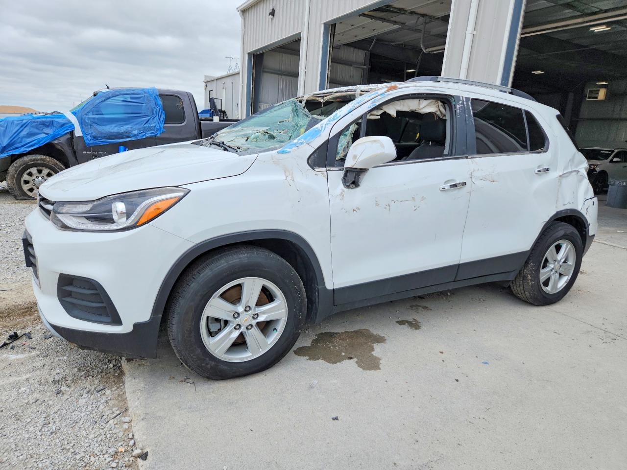 Salvage Chevrolet Trax Image