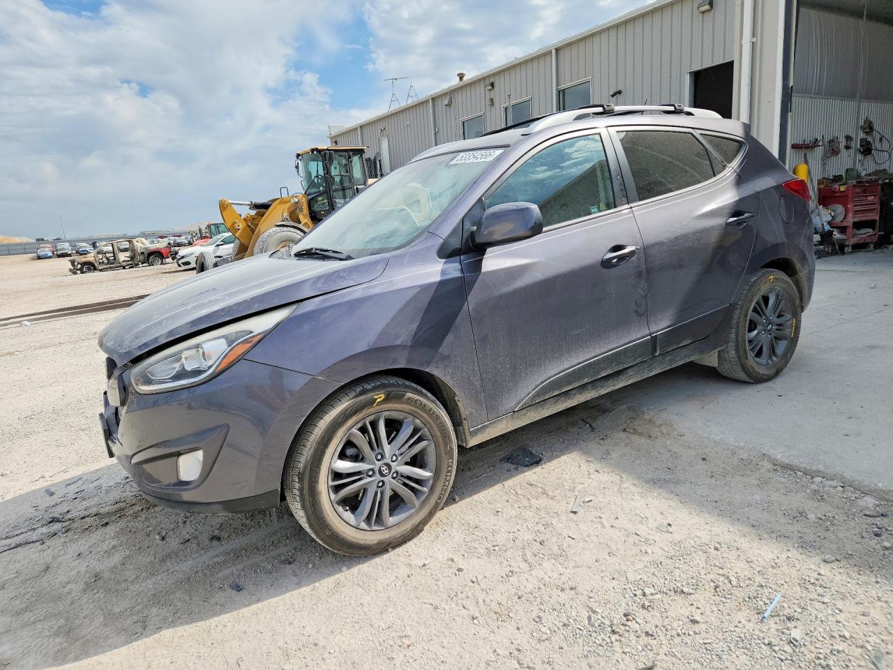 Salvage Hyundai TUCSON Image