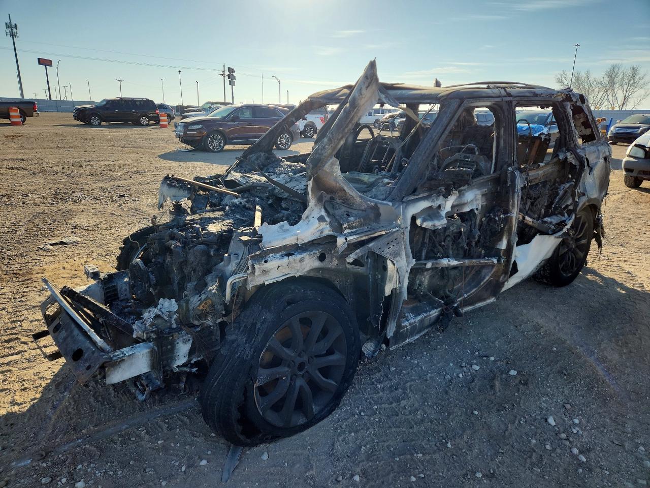Salvage Land Rover Range Rover Image