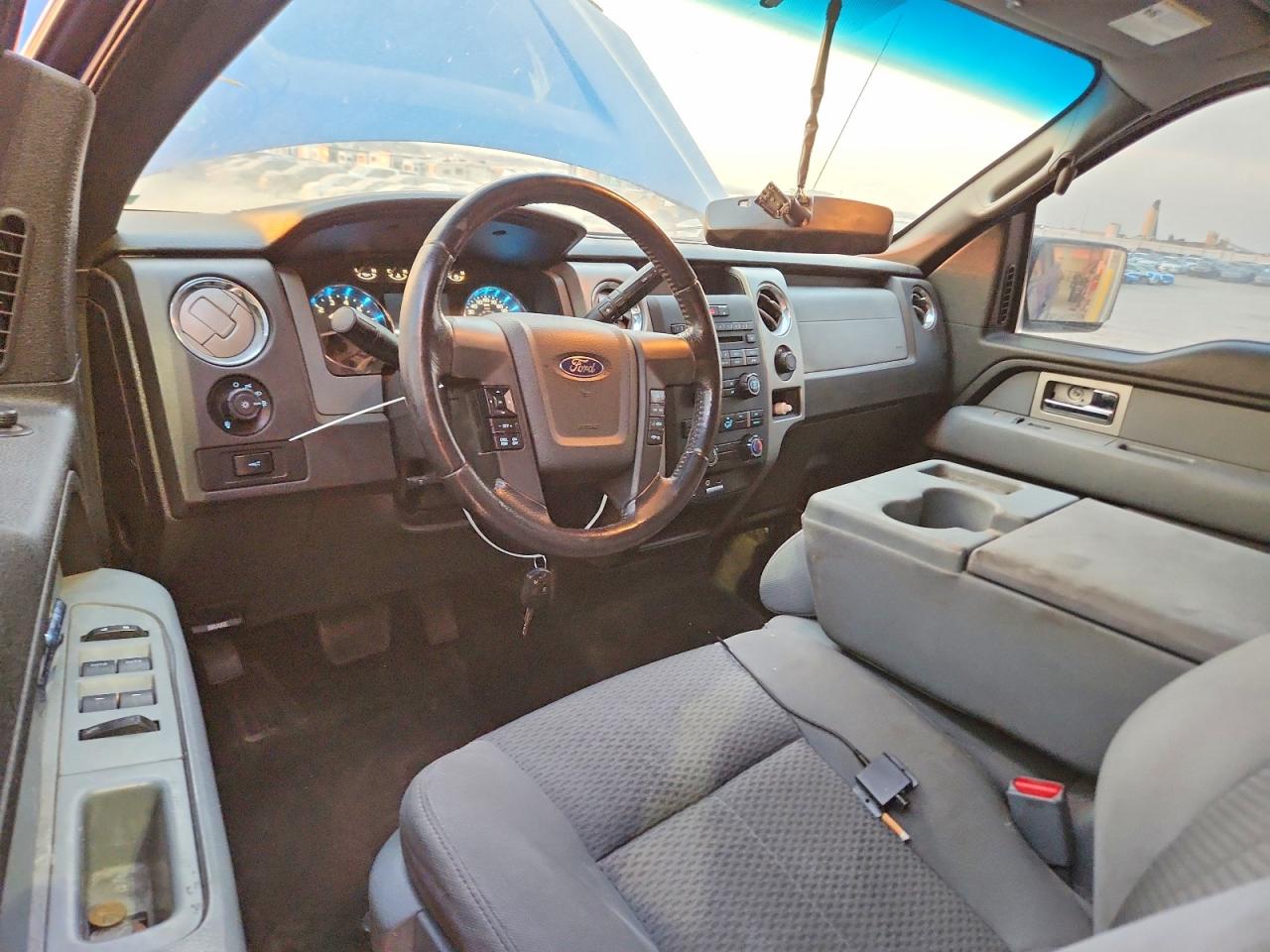 Ford F-150 Super Cab