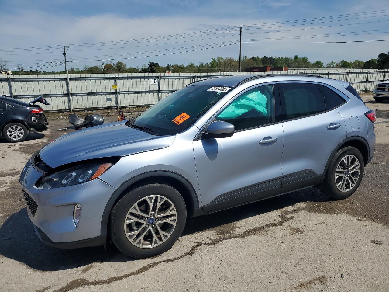 Salvage Ford Escape Image