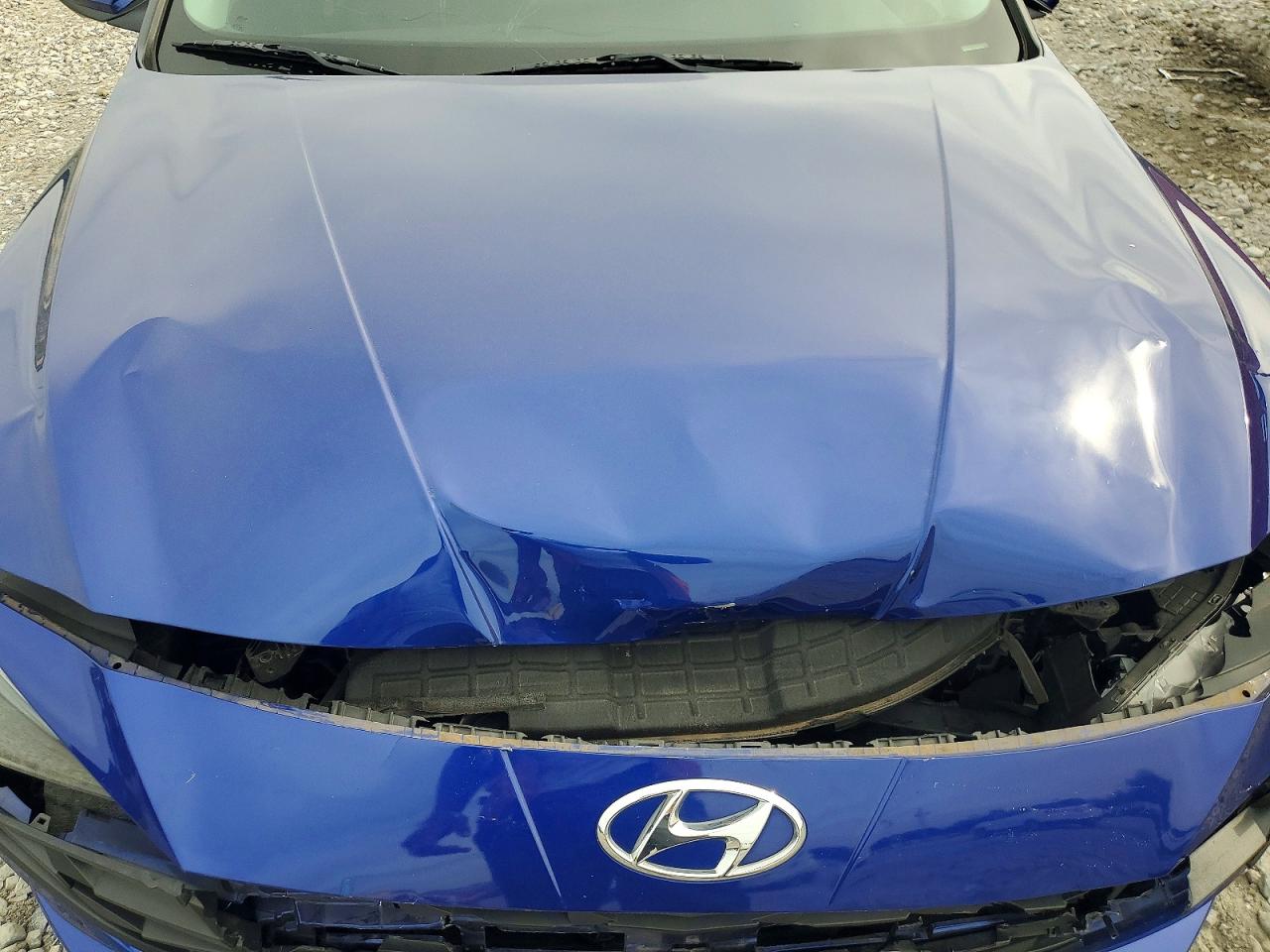 Hyundai ELANTRA Sel