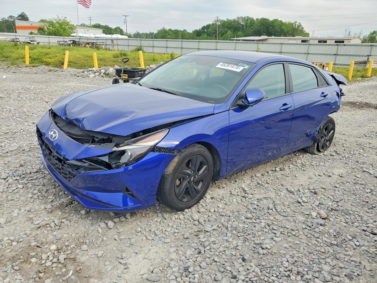 Salvage Hyundai ELANTRA Image