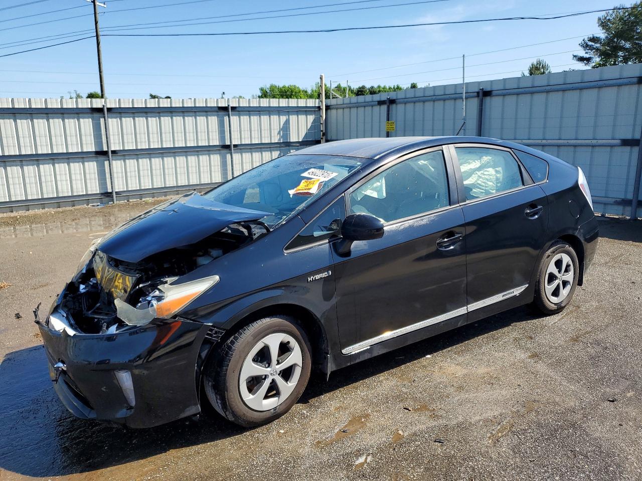 Salvage Toyota Prius Image