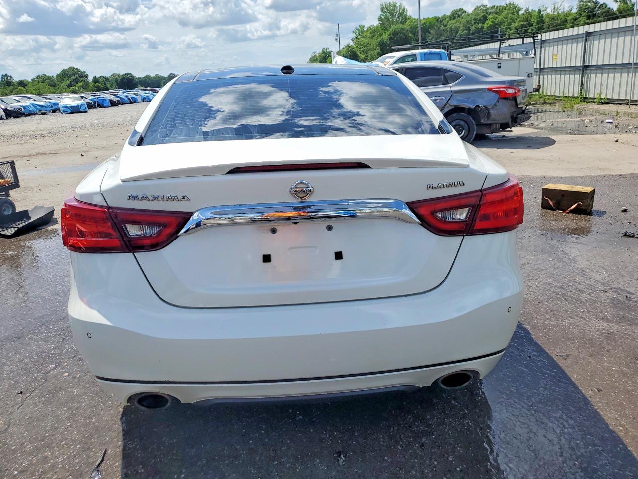Nissan Maxima Platinum