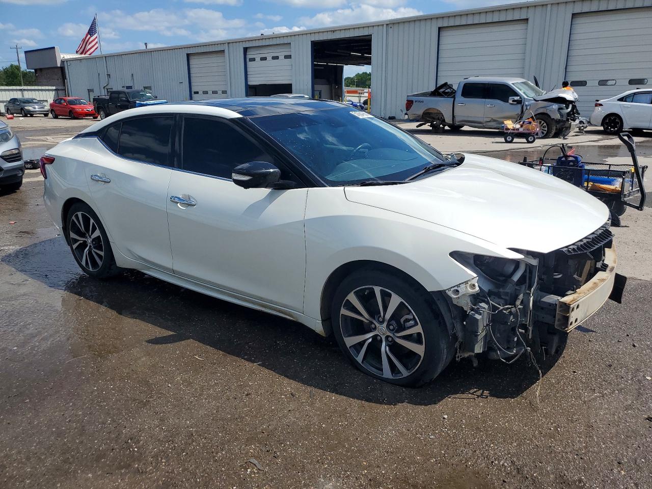 Nissan Maxima Platinum