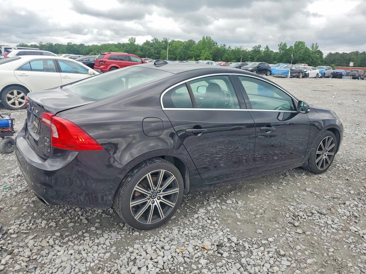 Volvo S60 T5