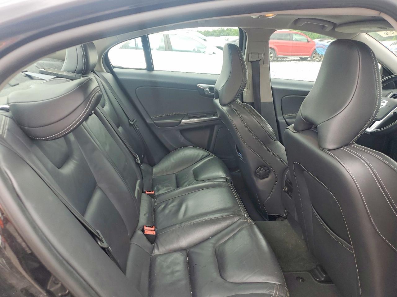 Volvo S60 T5