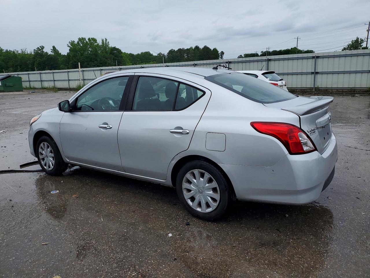 Nissan Versa Sv