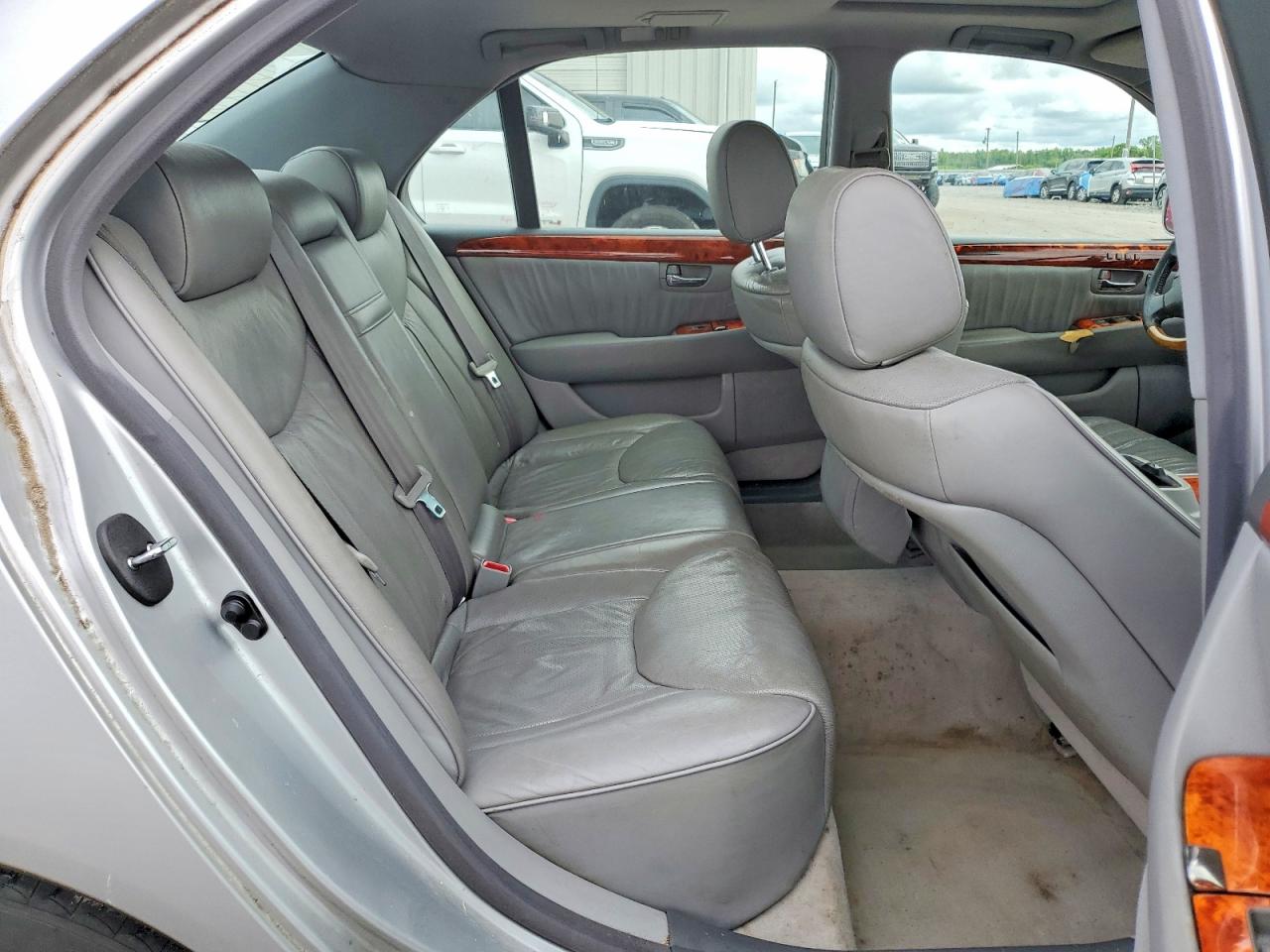 Lexus LS 430