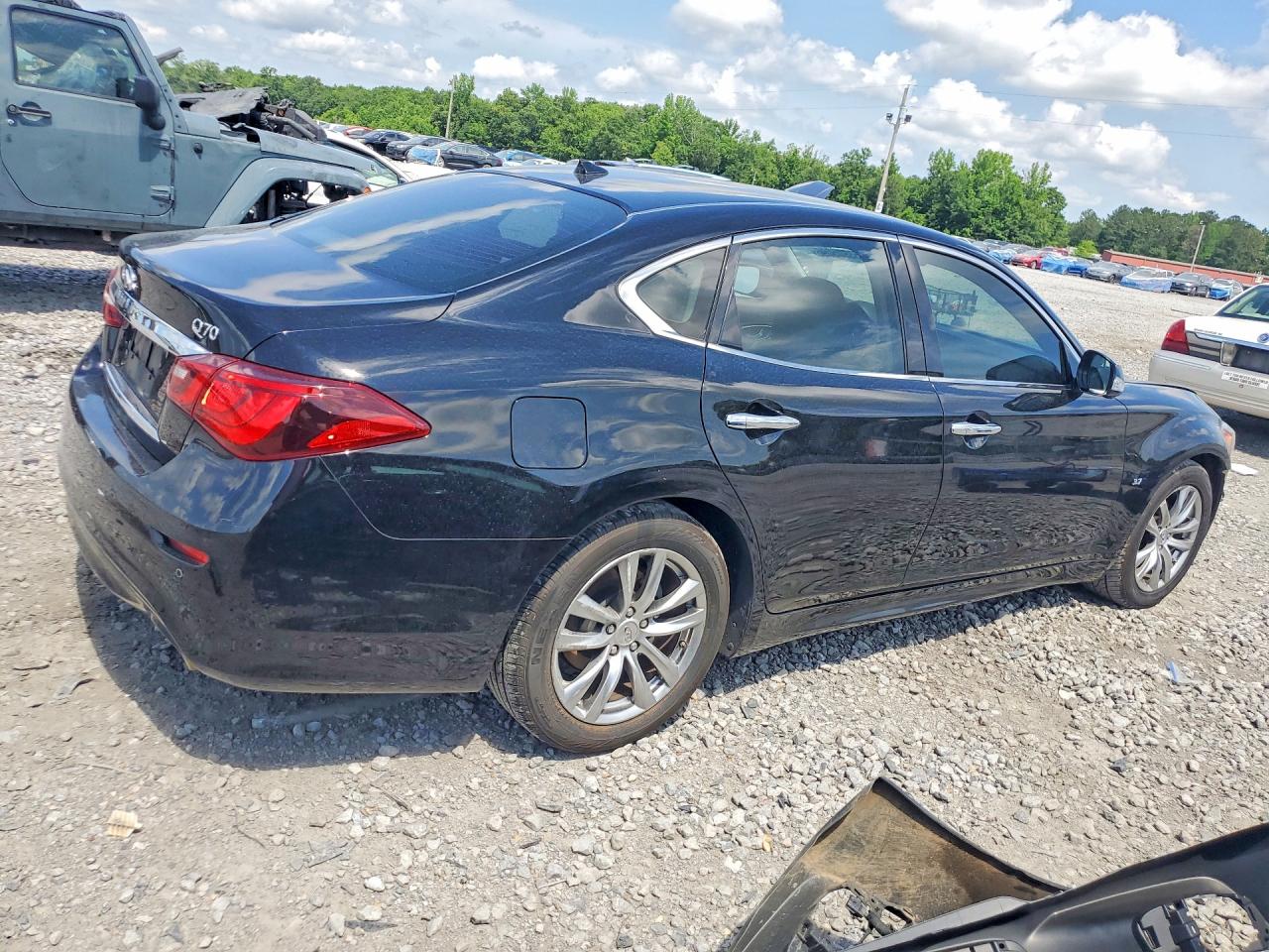 INFINITI Q70 3.7 Luxe