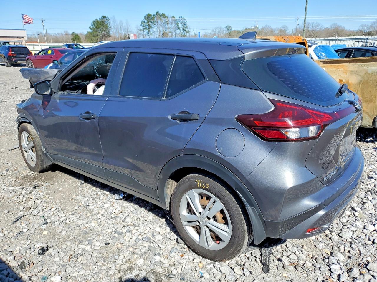 Nissan Kicks S