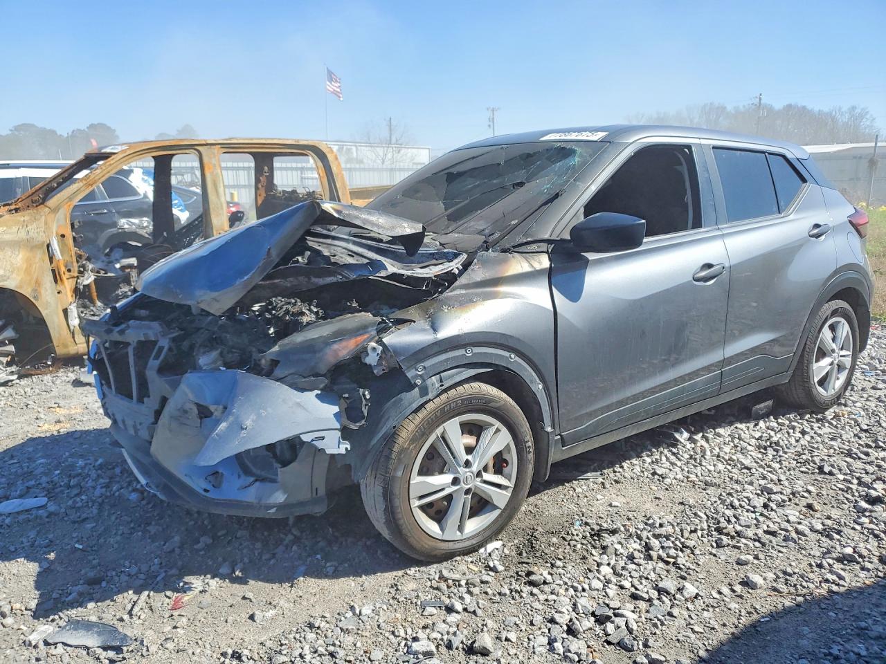 Salvage Nissan Kicks Image