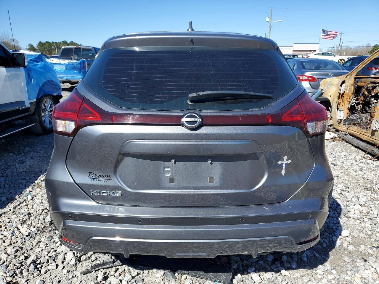 Nissan Kicks S