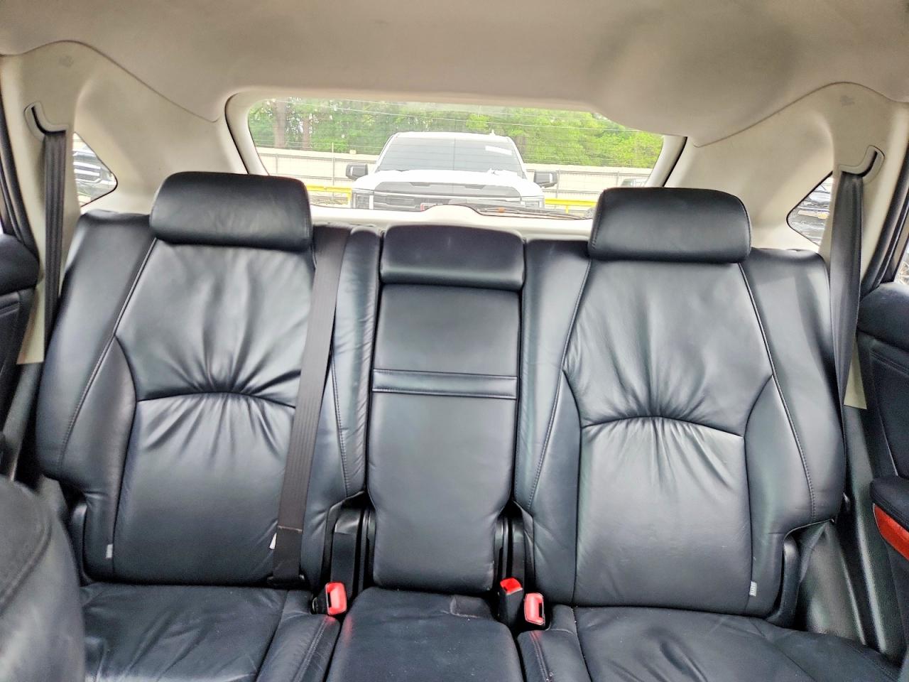 Lexus RX Base