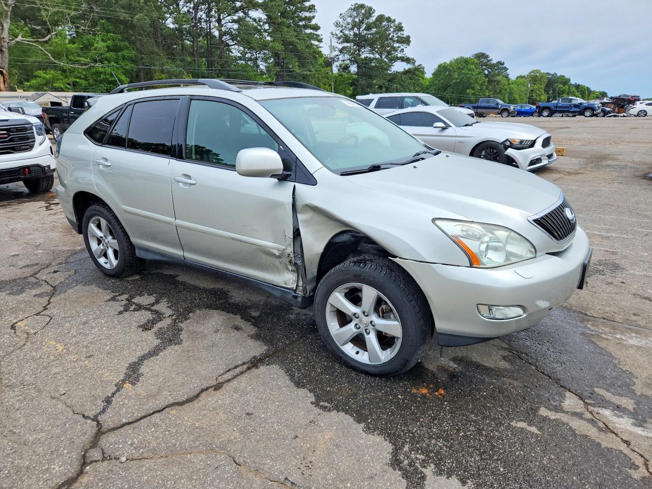 Lexus RX Base