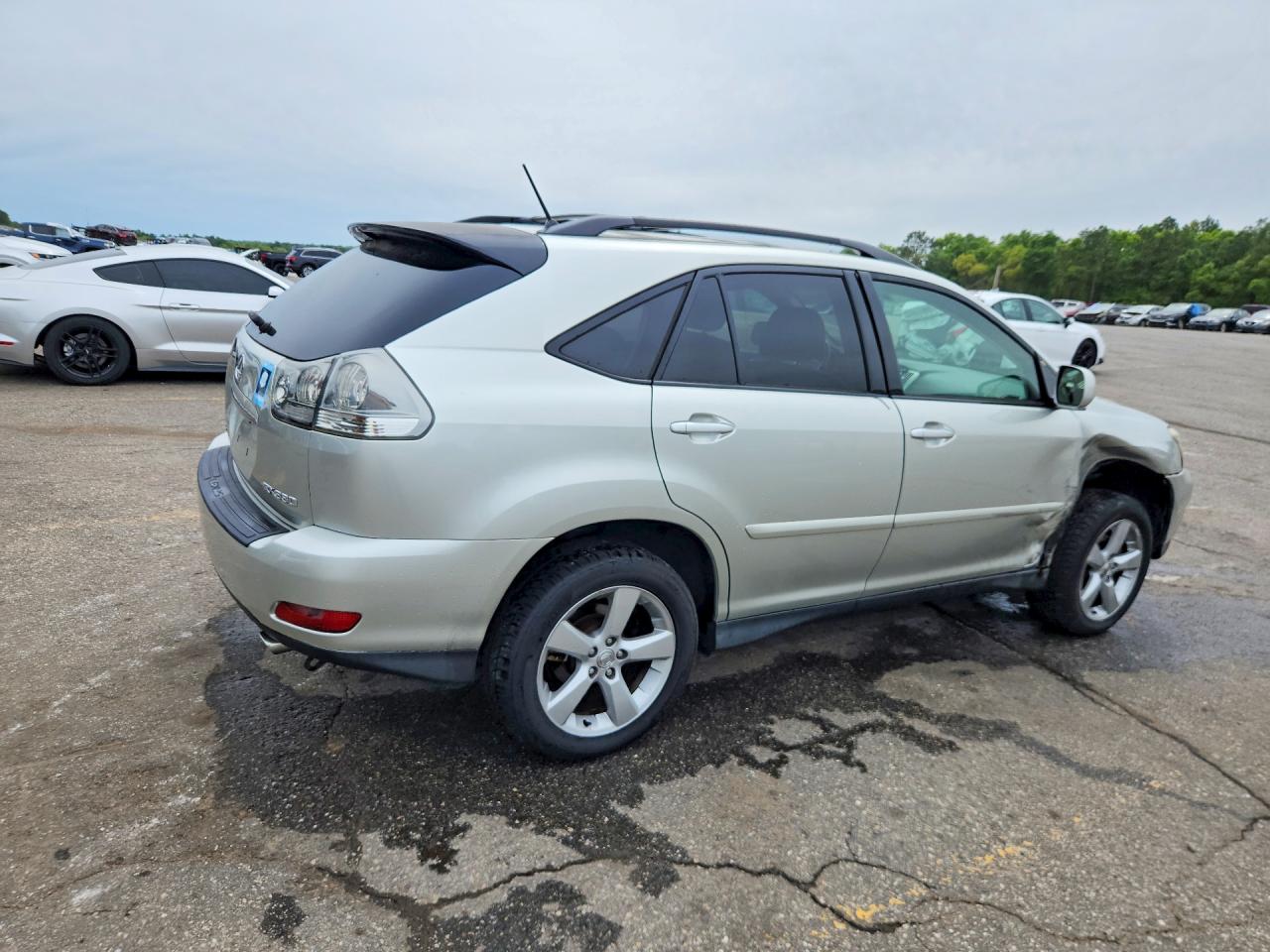 Lexus RX Base
