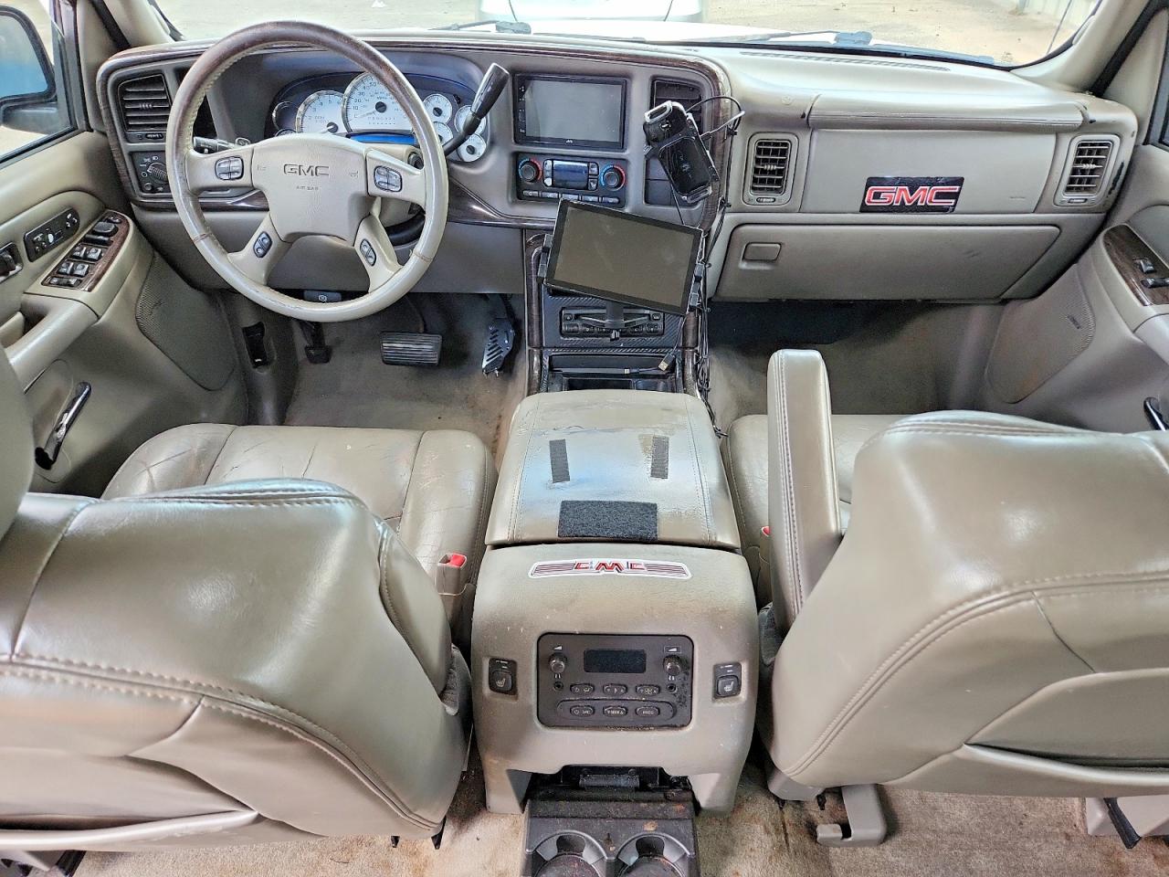 GMC Yukon Denali