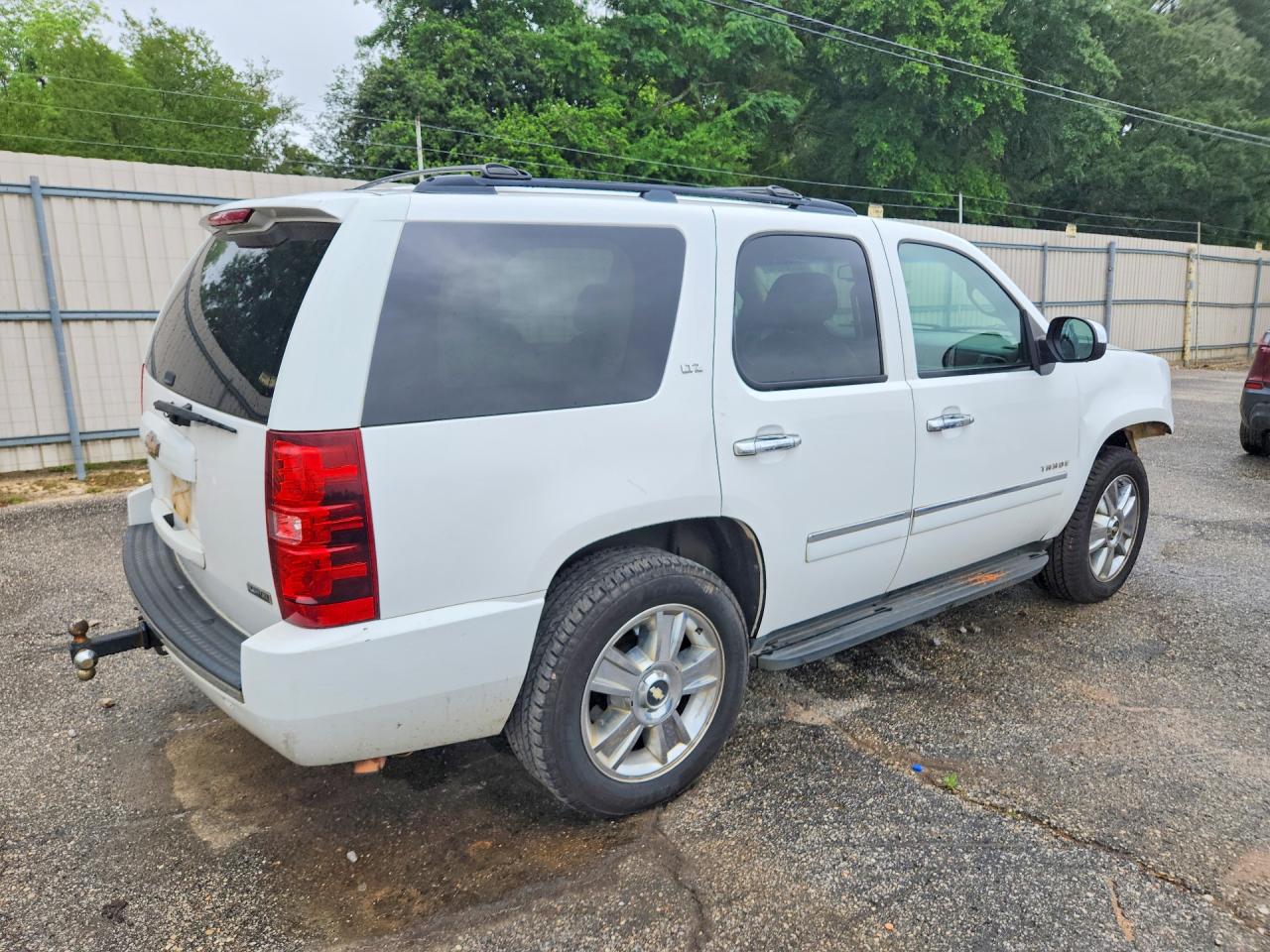 Chevrolet Tahoe C1500 Ltz