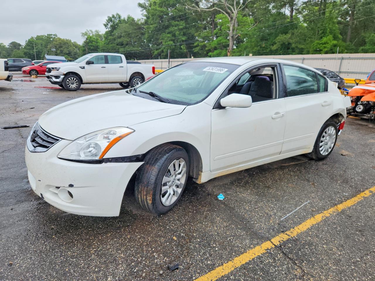 Salvage Nissan Altima Image