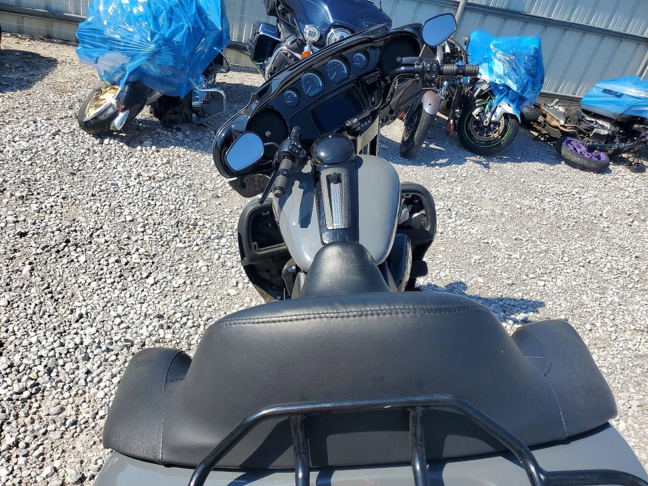 Harley-Davidson Fl