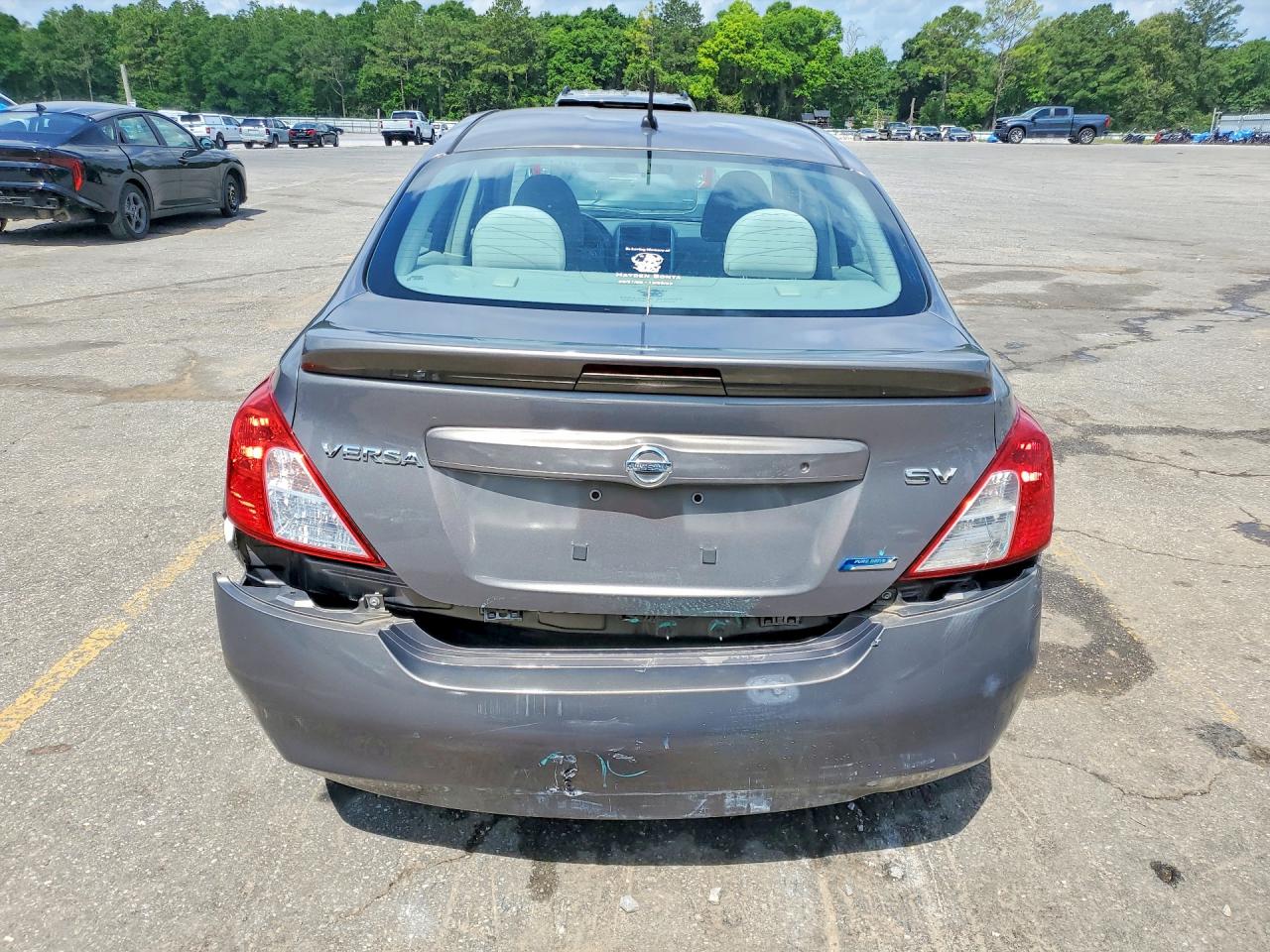 Nissan Versa 1.6 S
