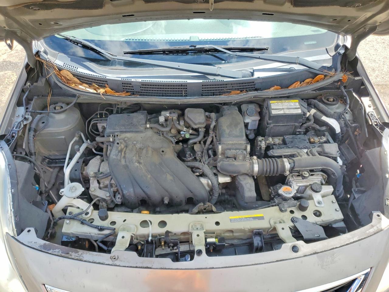 Nissan Versa 1.6 S