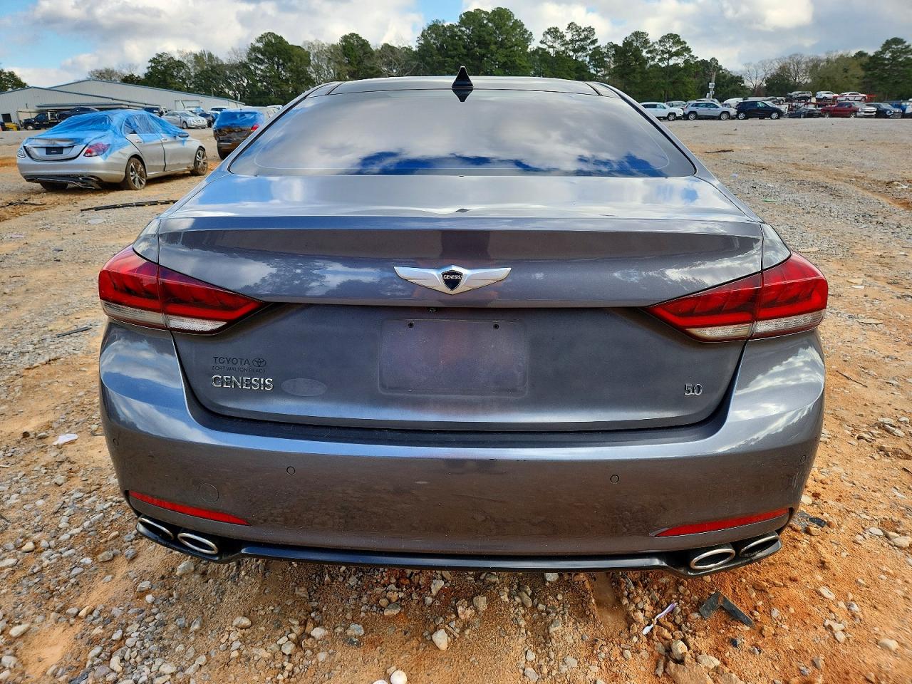 Hyundai Genesis 5.0l