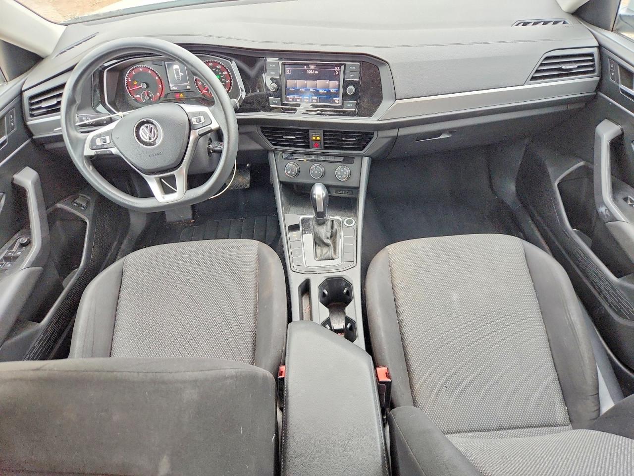 Volkswagen Jetta S
