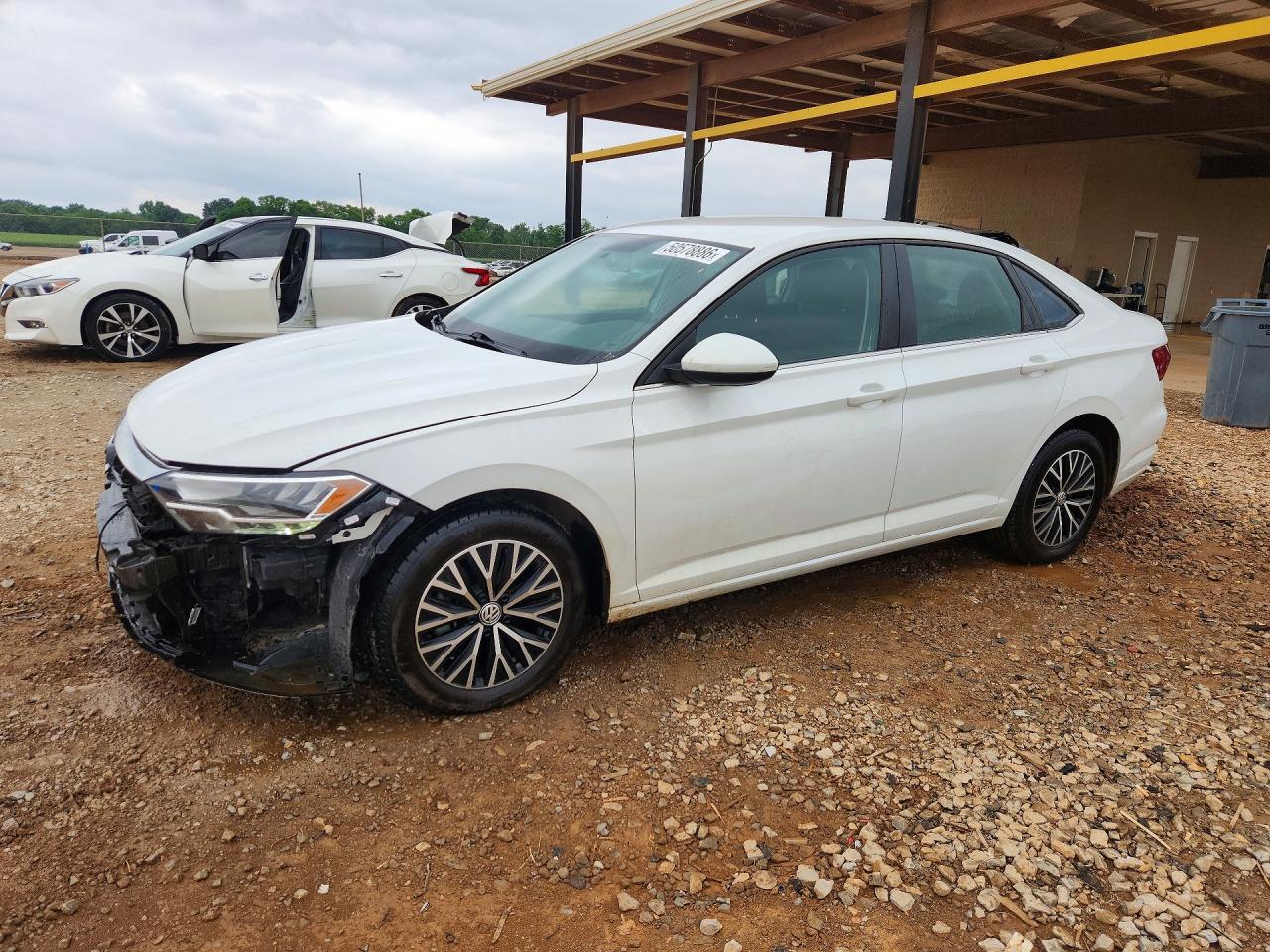 Salvage Volkswagen Jetta Image