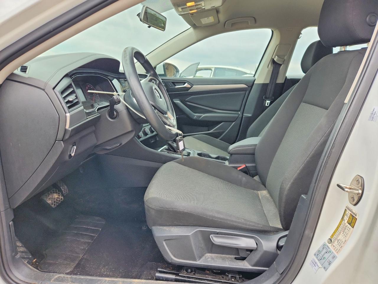 Volkswagen Jetta S