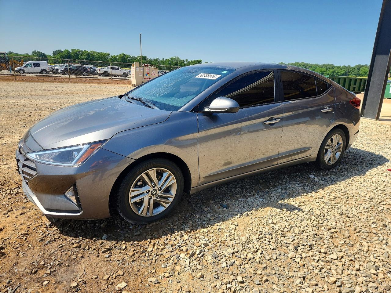 Salvage Hyundai ELANTRA Image