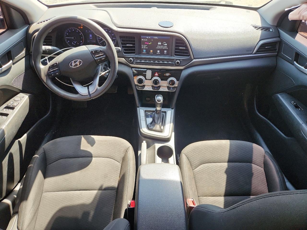 Hyundai ELANTRA Sel