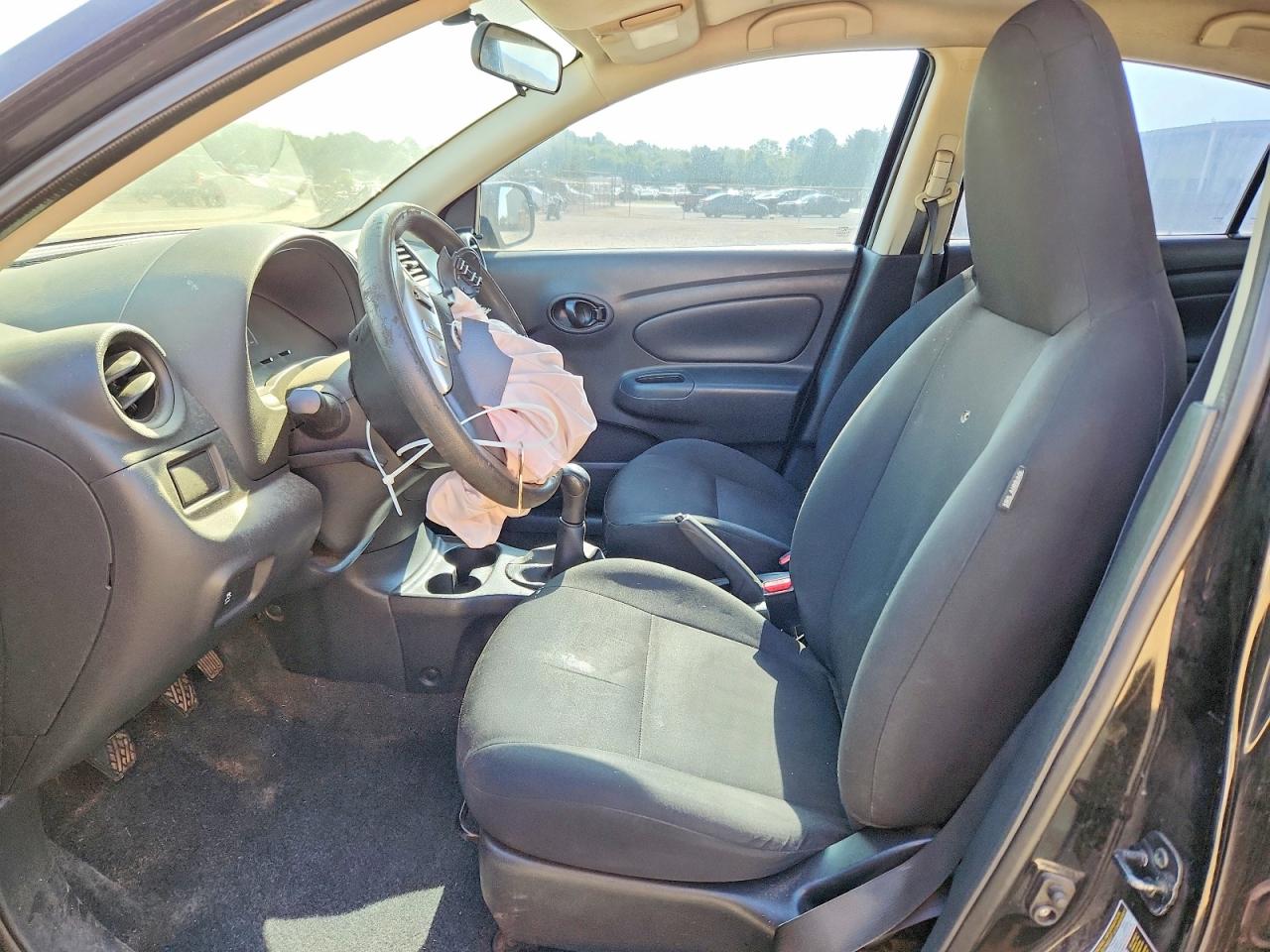 Nissan Versa