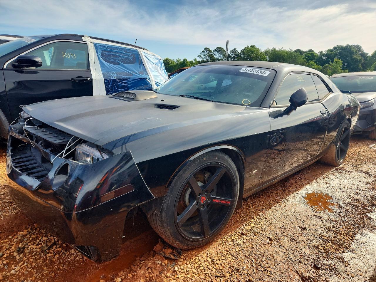 Salvage Dodge Challenger Image